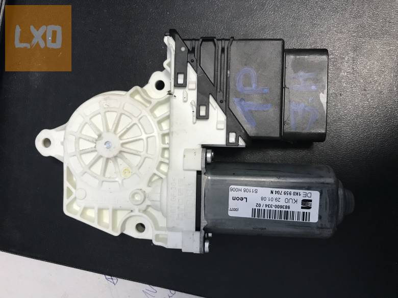 SEAT LEON 1P * jobb hátsó ablakemelő motor 1K0 959 704 N apróhirdetés