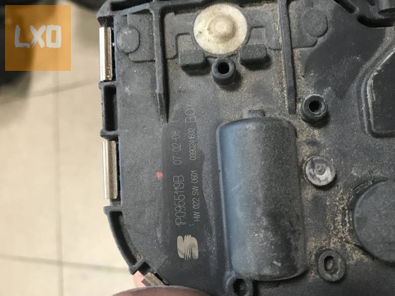 SEAT LEON 1P * bal ablaktörlő motor 1P0 955 119 B apróhirdetés
