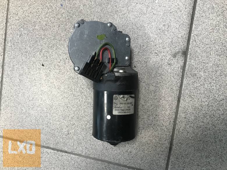 VW GOLF IV *  ablaktörlő motor  1J1 955 113 A apróhirdetés