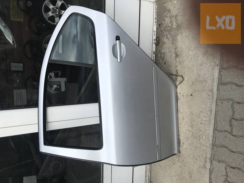 SKODA OCTAVIA II * ( 5ajtós) bal hátsó ajtó apróhirdetés