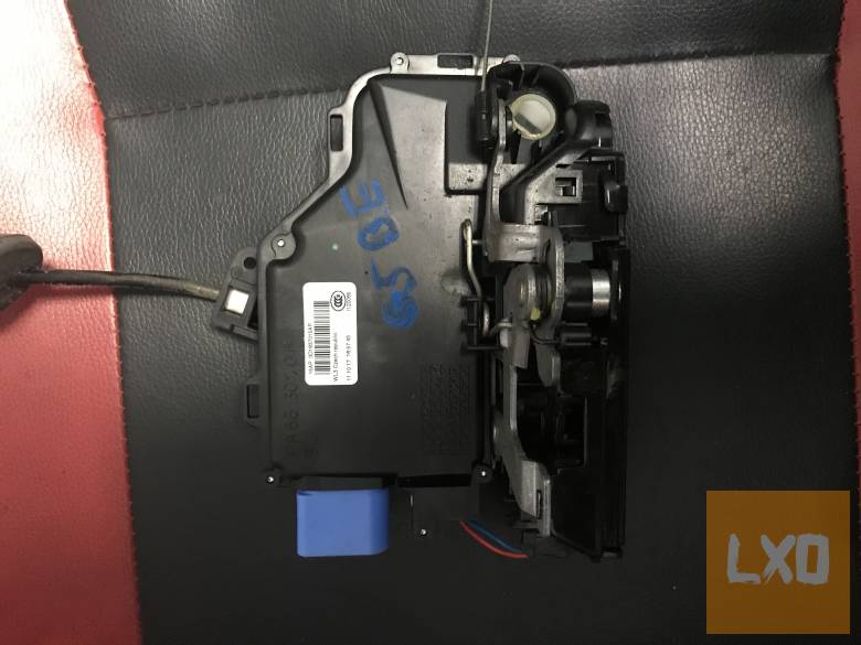 VW GOLF V * bal első zár 3D1 837 015 AP apróhirdetés