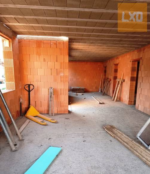 Új építésű, modern családi házak, otthonok Göd központjában. apróhirdetés