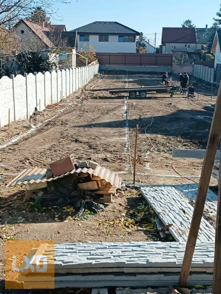 Új építésű, modern családi házak, otthonok Göd központjában. apróhirdetés
