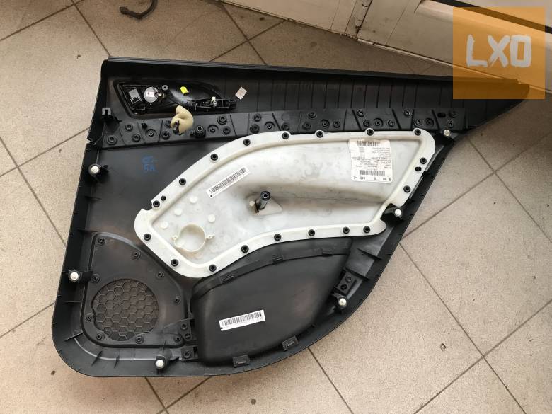 SKODA OCTAVIA II (5 ajtós) bal hátsó ajtókárpit apróhirdetés