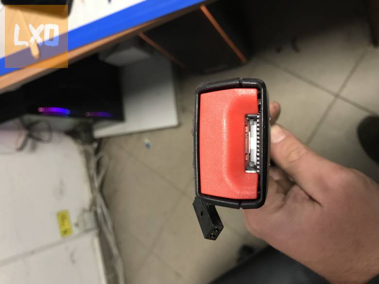 VW GOLF VII * bal első biztonsági öv foglalat 5G3 857 755 B apróhirdetés