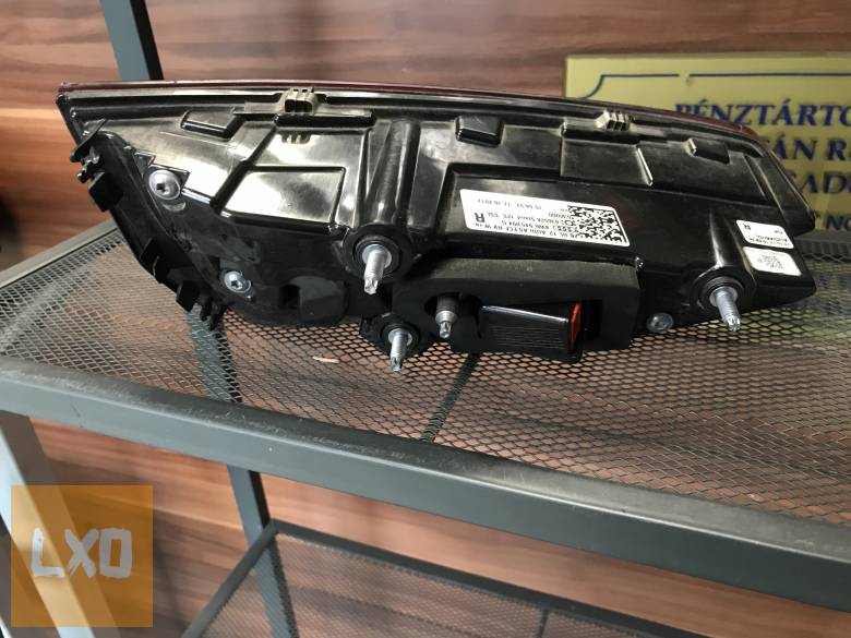 AUDI A5 8W  * jobb hátsó belső lámpa 8W6 945 094 G apróhirdetés