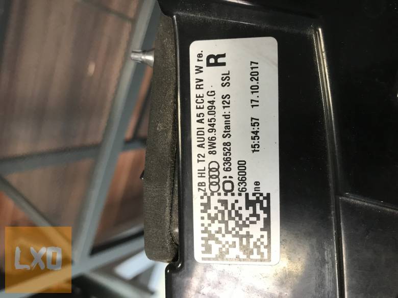 AUDI A5 8W  * jobb hátsó belső lámpa 8W6 945 094 G apróhirdetés