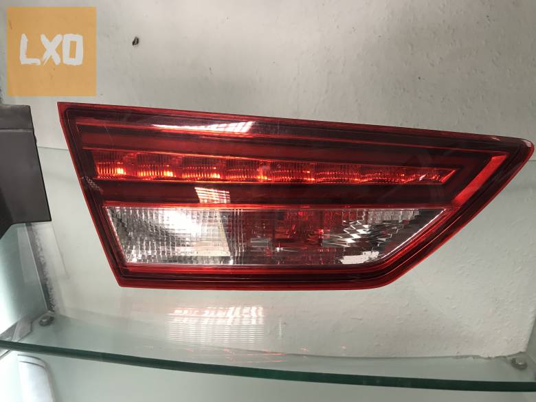 SEAT LEON 5F Kombi * bal hátsó belső lámpa 5F9 945 307 B apróhirdetés