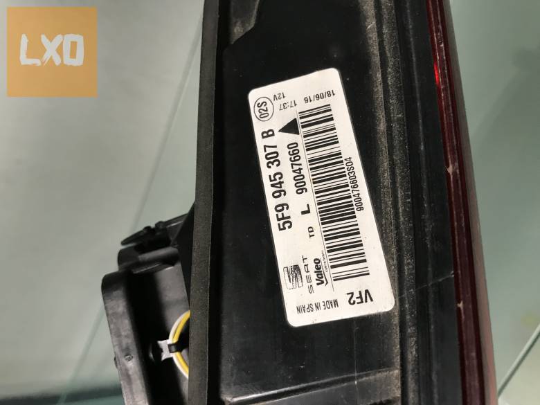 SEAT LEON 5F Kombi * bal hátsó belső lámpa 5F9 945 307 B apróhirdetés