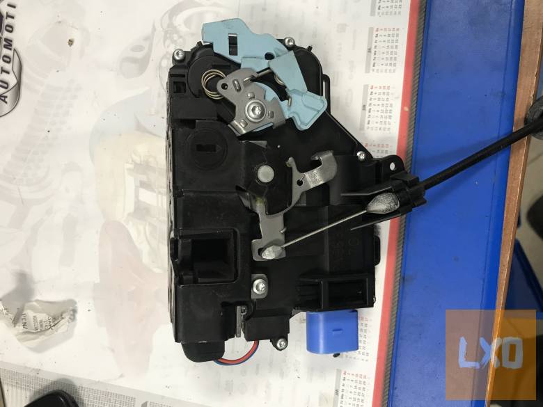 SKODA OCTAVIA II * bal hátsó zár 7L0 839 015 D apróhirdetés