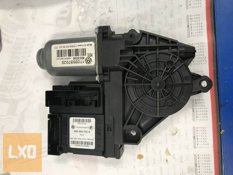 SKODA OCTAVIA II FL * jobb első ablakemelő motor 5K0 959 792 A apróhirdetés