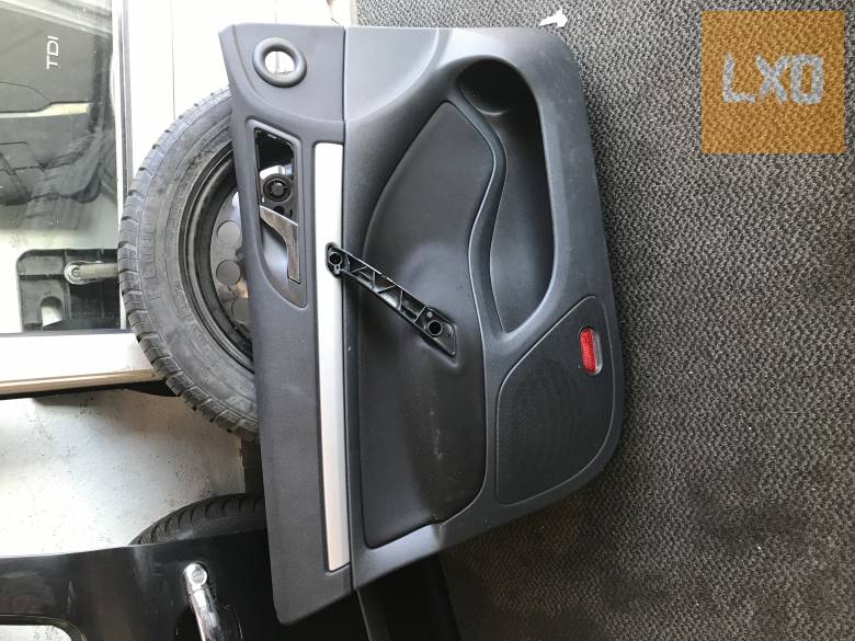 SKODA OCTAVIA II (angol) bal első ajtókárpit apróhirdetés