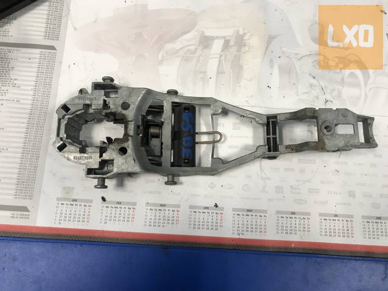 VW GOLF V * bal első kilincs konzol apróhirdetés