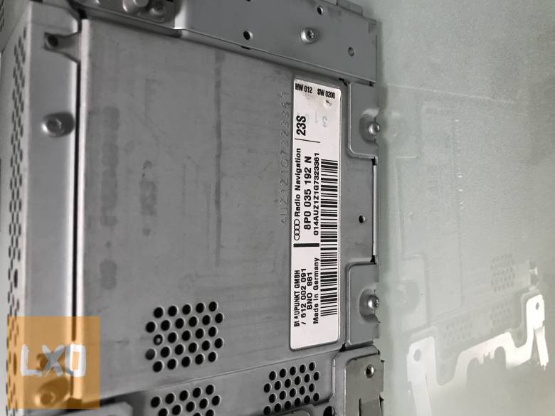 AUDI A3 8P *  fejegység (NAVIS) 8P0 035 192 N apróhirdetés