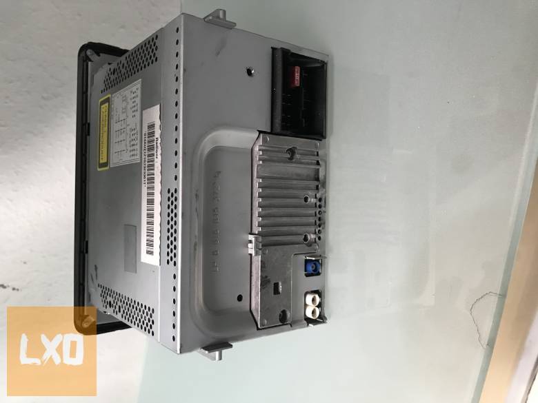 AUDI A3 8P *  fejegység (NAVIS) 8P0 035 192 N apróhirdetés