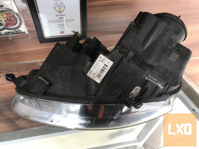 VW GOLF V * jobb halogén fényszóró 1K6 941 006 P apróhirdetés