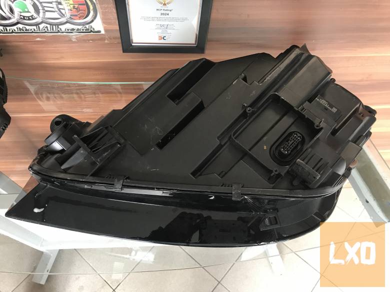 AUDI Q5  * jobb  fényszóró 80A 941 006 apróhirdetés