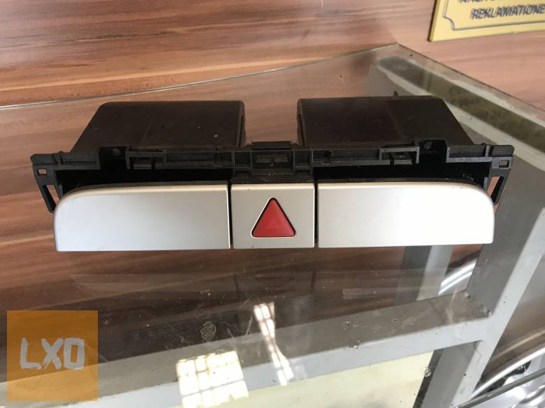 VW PASSAT CC * tároló (kártyatartó) apróhirdetés