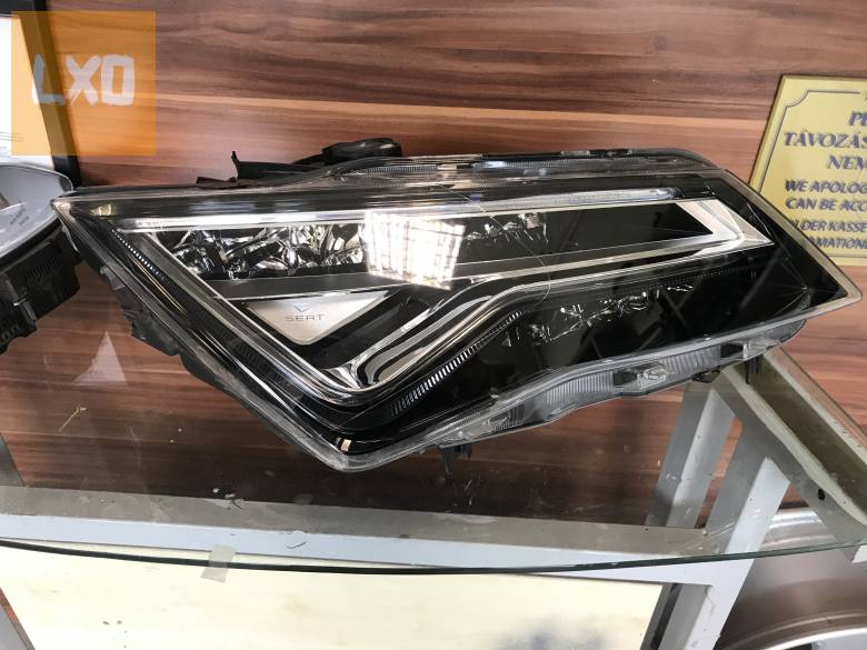 SEAT ALTEA * jobb LED fényszóró  576 941 008 D apróhirdetés