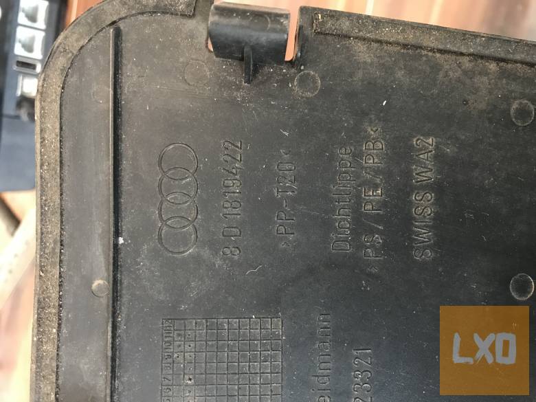 AUDI A4 B5 * akkumulátor takaró fedél 8D1 819 422 apróhirdetés