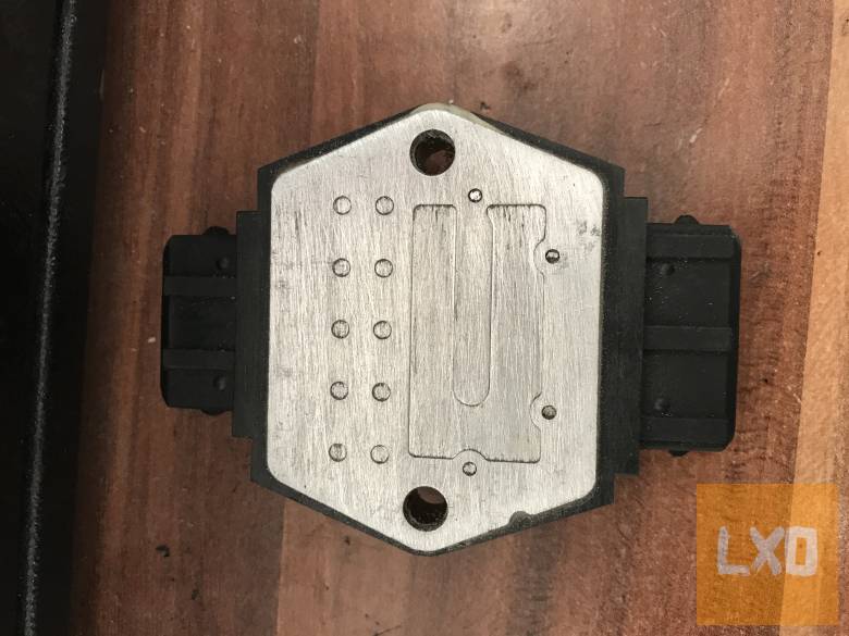 AUDI A4 B5 * gyújtásvezérlő 8D0 905 351 apróhirdetés