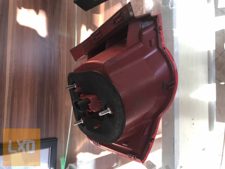 VW PASSAT B6 SEDAN * jobb hátsó külső lámpa 3C5 945 096 H apróhirdetés