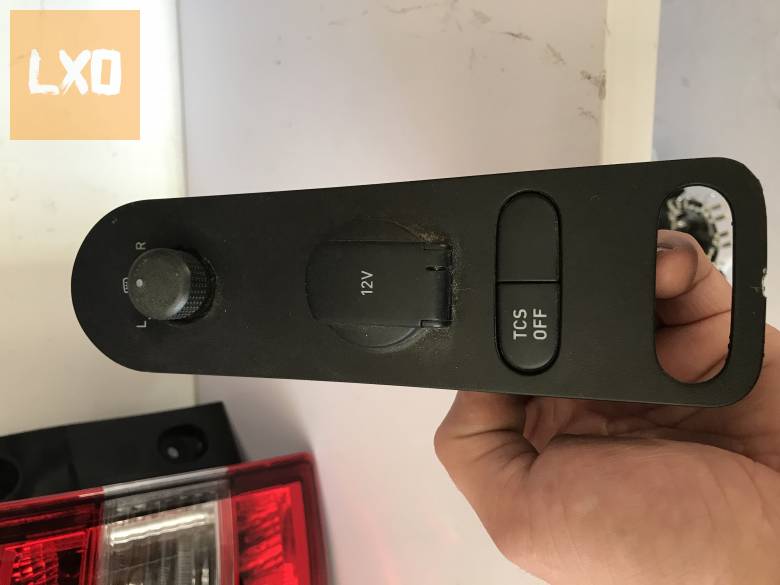 SEAT LEON 1P * szivargyújtó+tükör állító apróhirdetés