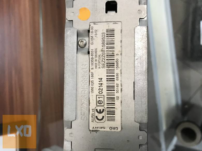 SEAT LEON 1M * AURORA RÁDIÓ (kóddal) 1M0 035 186 F apróhirdetés