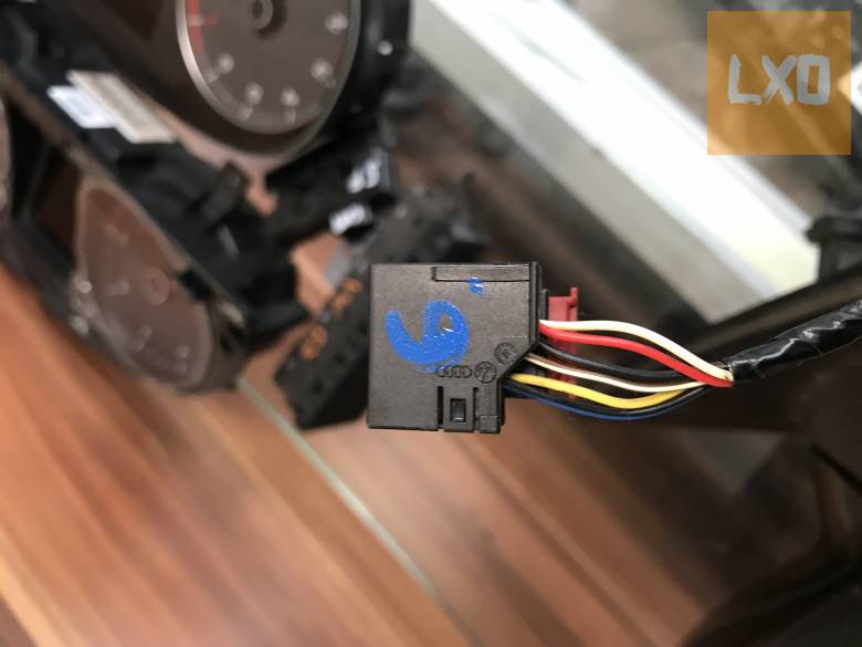 AUDI A6 4G * jobb visszapillantó ( 6 vezetékes) apróhirdetés