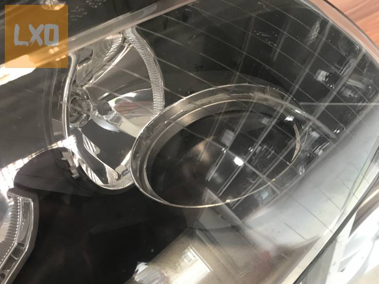 AUDI A3 8P * jobb sérült fényszóró alkatrésznek apróhirdetés