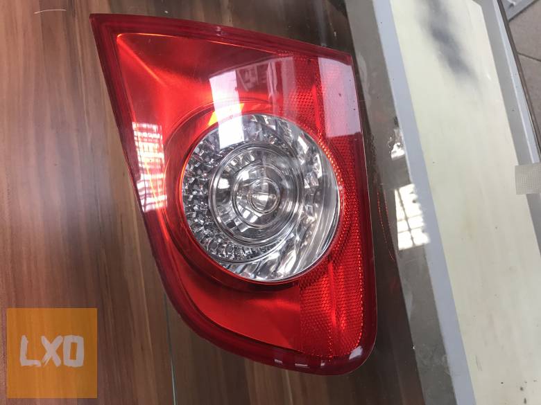 VW PASSAT B6 VARIANT  * jobb hátsó belső lámpa 3C9 945 094 apróhirdetés