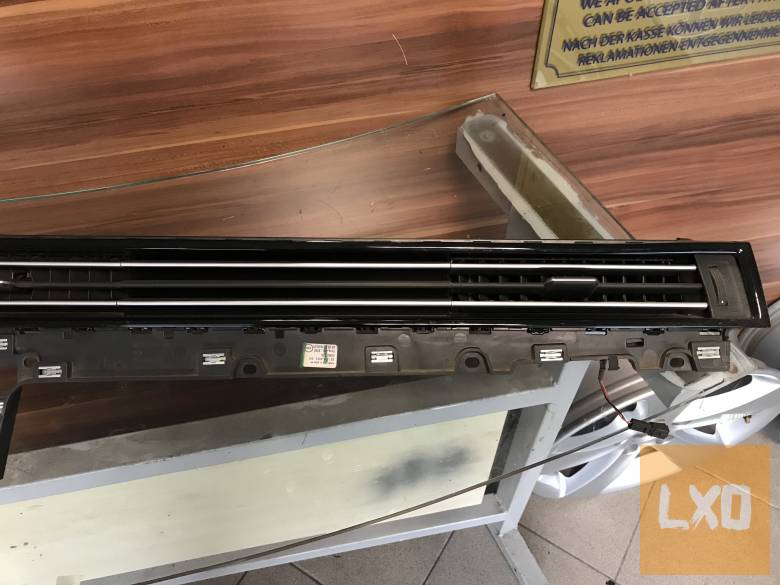 VW PASSAT B8  * középső légbefúvó 3G1 858 416 apróhirdetés