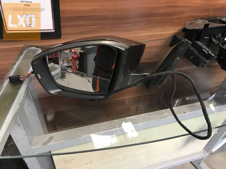 SKODA OCTAVIA III * bal visszapillantó ( 9 vezetékes) apróhirdetés