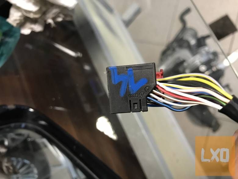 AUDI A4 B8 FL  *  jobb visszapillantó apróhirdetés