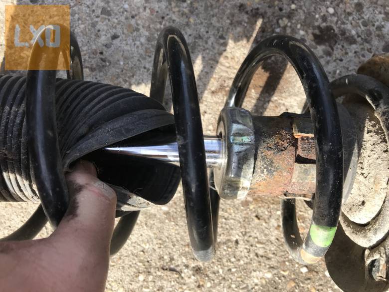 VW GOLF V_OCTAVIA II 1,6 BSE jobb első lengéscsillapító apróhirdetés