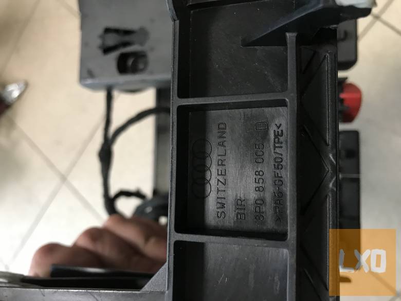 AUDI A3 8P * 2 DIN beépítő keret 8P0 858 005 D apróhirdetés