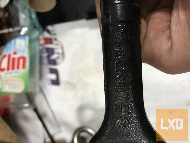 VW GOLF V  * vonószem 1T0 805 615 A apróhirdetés