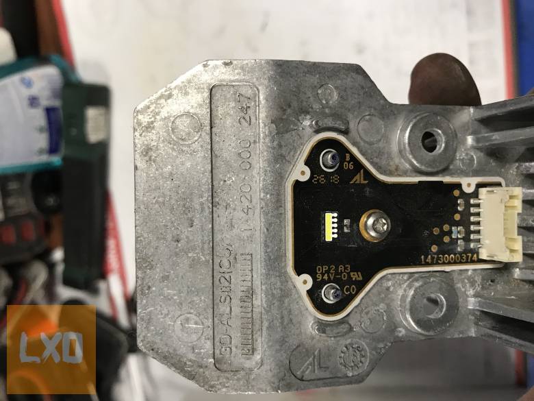 SKODA OCTAVIA III * LED vezérlő 1 420 000 247 apróhirdetés