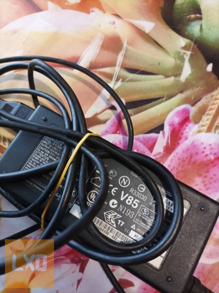 Toshiba laptop töltő apróhirdetés