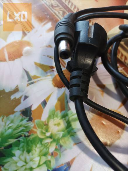 Toshiba laptop töltő apróhirdetés