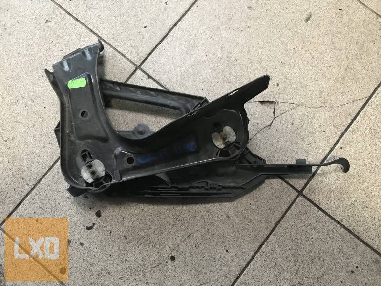 SKODA OCTAVIA II ( FL előtti) bal fényszóró tartó apróhirdetés