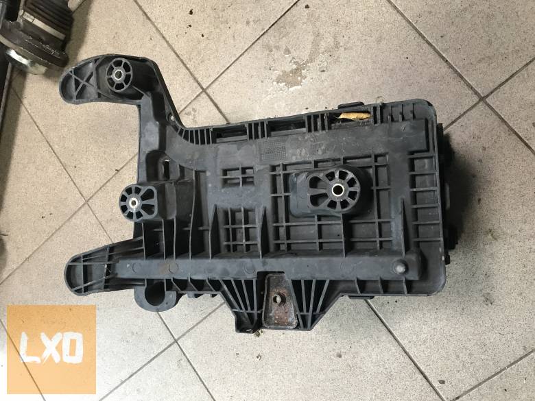 VW GOLF V  2,0 PD BKD - komplett akkumulátor tálca apróhirdetés