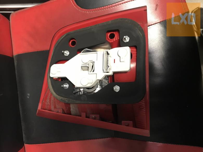 SKODA OCTAVIA II Kombi * bal hátsó lámpa 1Z9 945 095 apróhirdetés