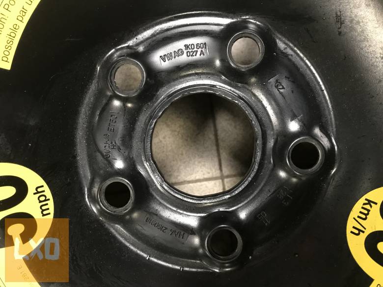 VW GOLF V_OCTAVIA II pótkerék R16 szerszámossal apróhirdetés