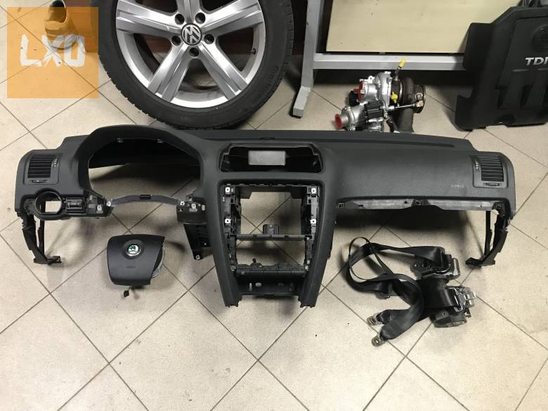 SKODA OCTAVIA II * légzsák/ air bag szett apróhirdetés