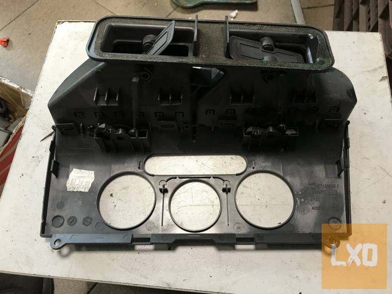 SEAT ALTEA 5P * középső légbefúvó apróhirdetés