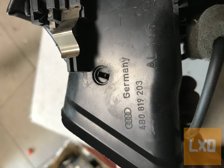 AUDI A6 C5  * hátsó légbefúvó apróhirdetés