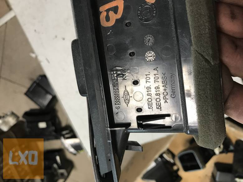 SKODA OCTAVIA III  - bal légbefúvó rács apróhirdetés