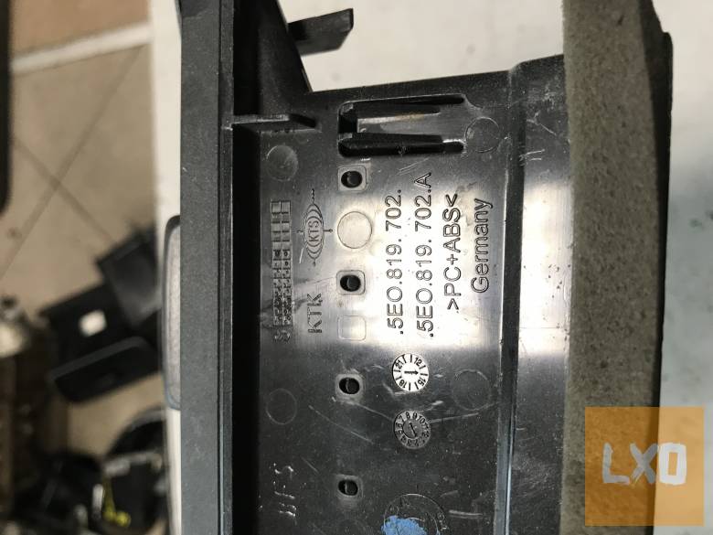 SKODA OCTAVIA III  - jobb légbefúvó rács apróhirdetés