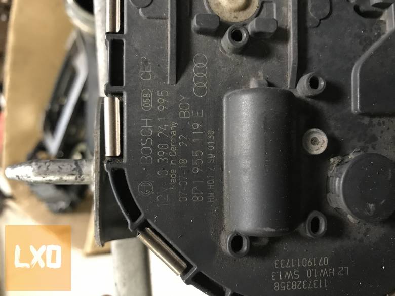 AUDI A3 8P * ablaktörlő szerkezet motorral 8P1 955 119 E apróhirdetés